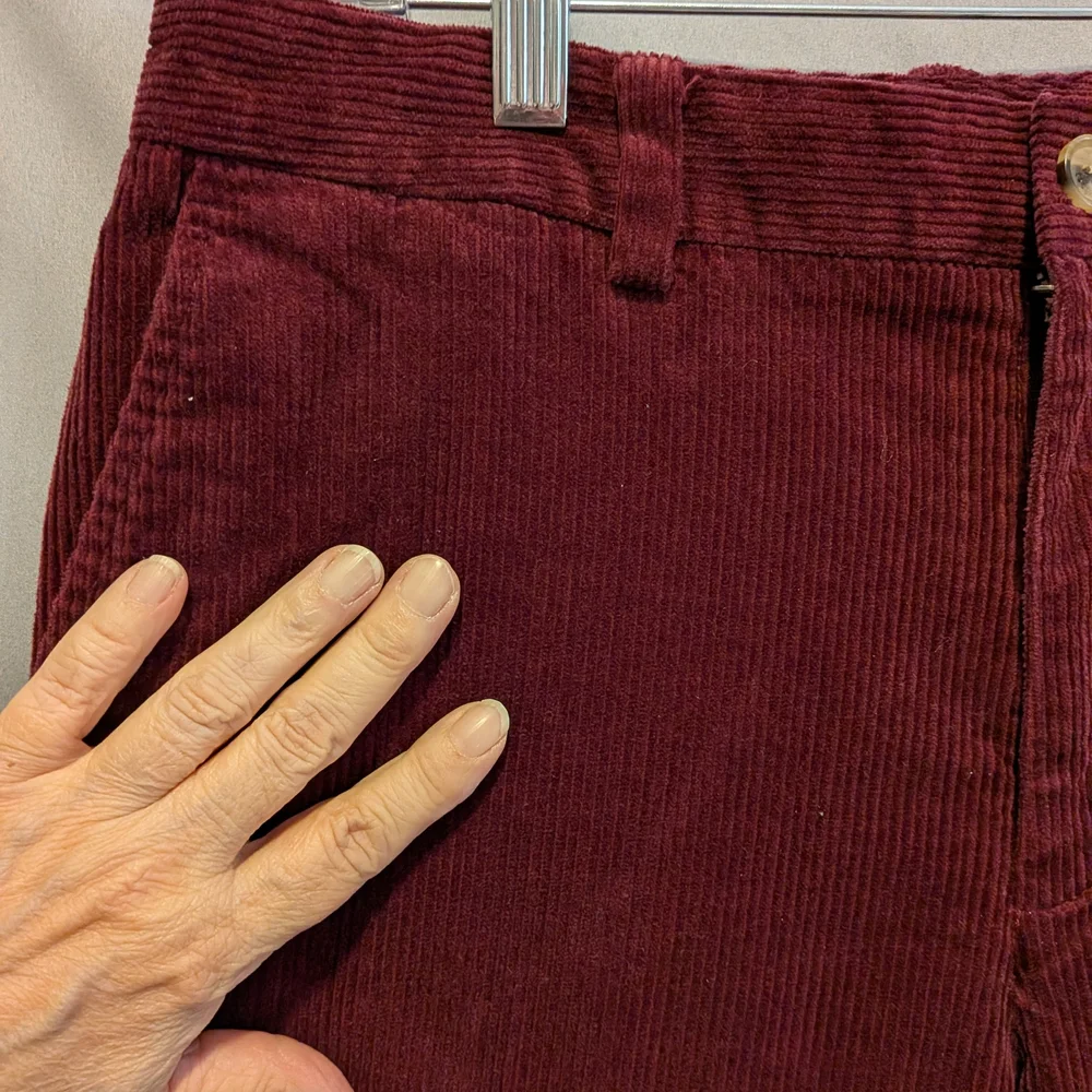 Men's VINEYARD VINES Burgundy Corduroy Jeans 32x32